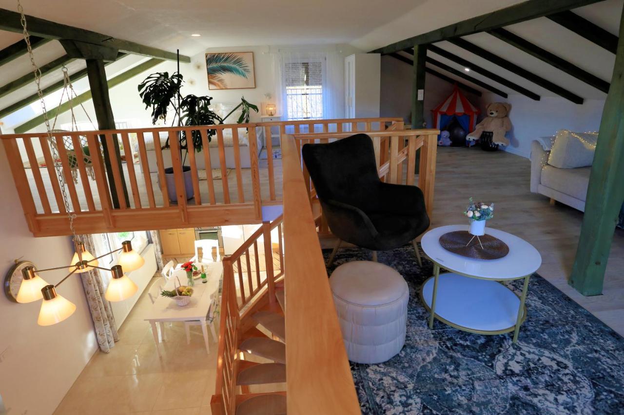 Luxury Apartman Alex With Sauna In The Village โอโทชาส ภายนอก รูปภาพ