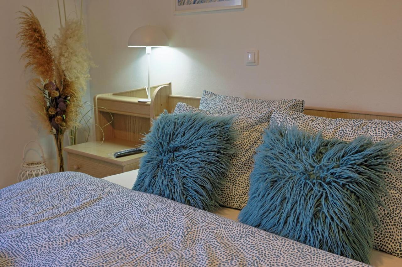 Luxury Apartman Alex With Sauna In The Village โอโทชาส ภายนอก รูปภาพ