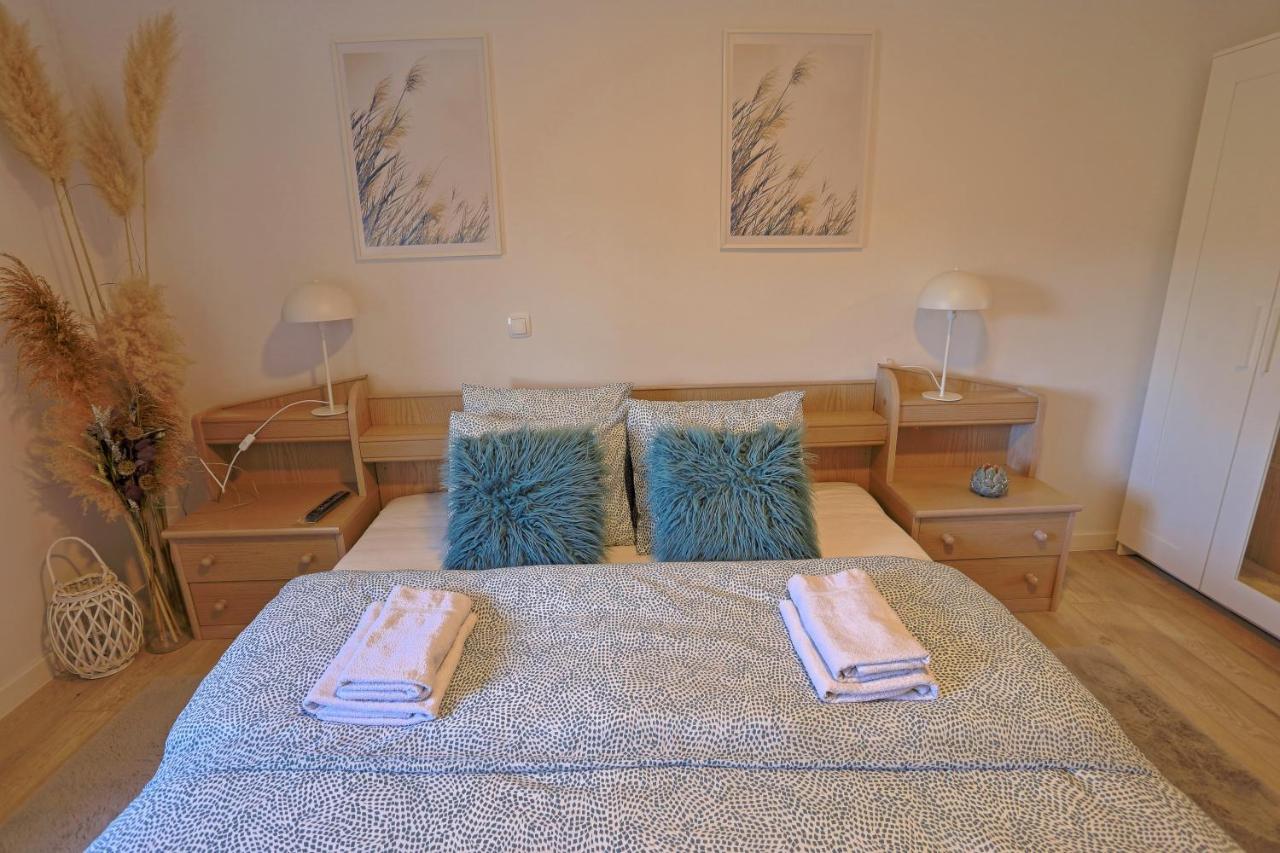 Luxury Apartman Alex With Sauna In The Village โอโทชาส ภายนอก รูปภาพ