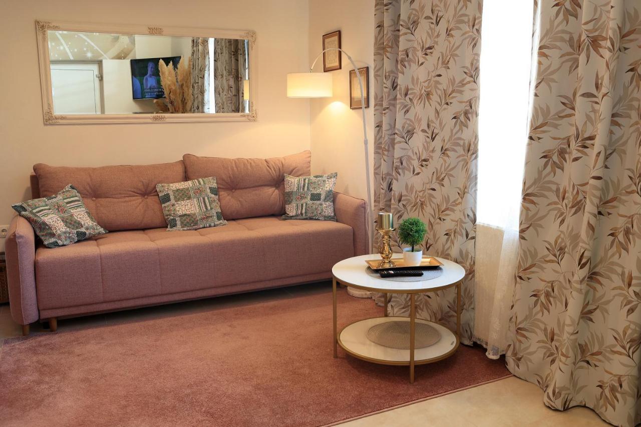 Luxury Apartman Alex With Sauna In The Village โอโทชาส ภายนอก รูปภาพ