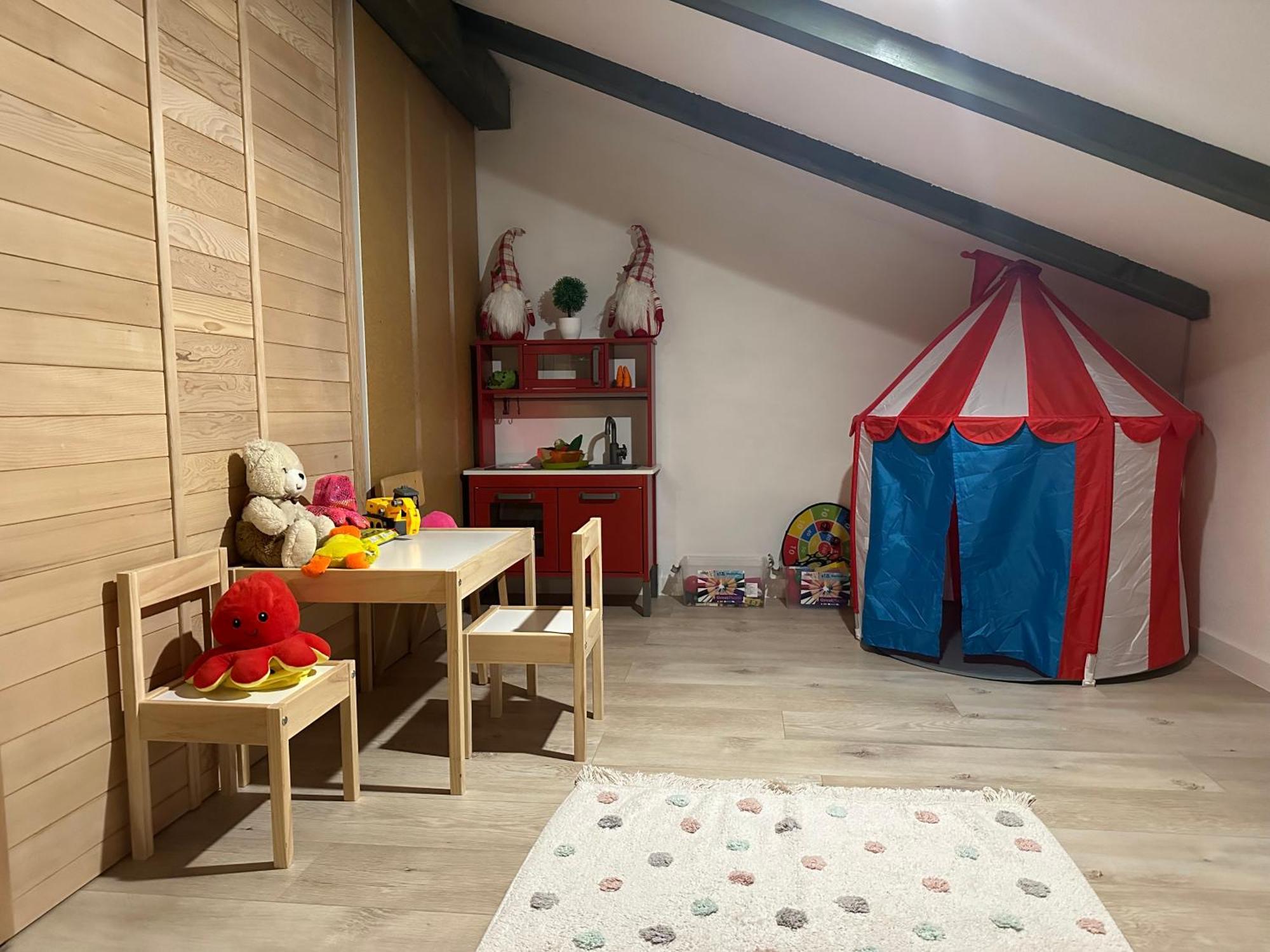 Luxury Apartman Alex With Sauna In The Village โอโทชาส ภายนอก รูปภาพ